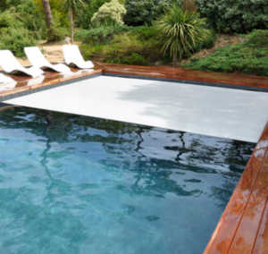 Volet ROLLINSIDE immergé pour votre piscine à la Réunion (974)